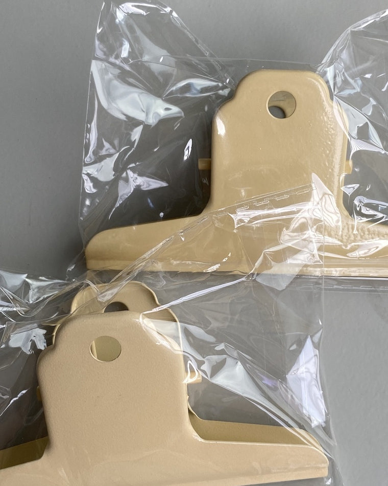 2. sorterings rundpindeklemme med mærke i emballage