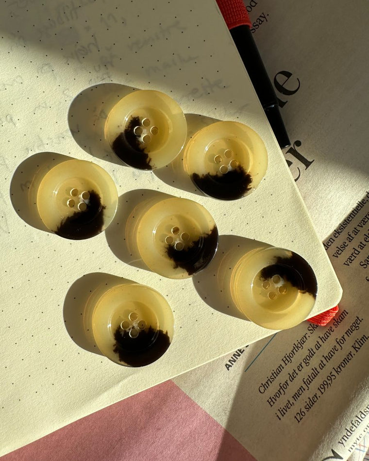 Galalith buttons Ø23 mm - Light - 6 pcs