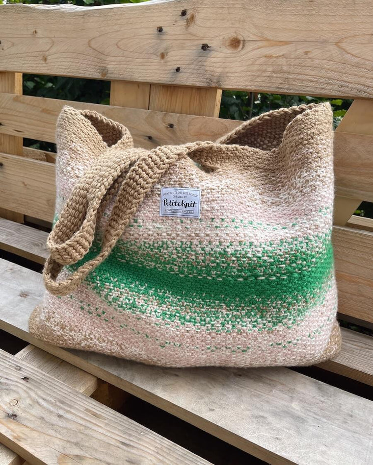 Closeup af grøn og beige Technicolor Shopper